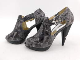 Michael Kors Gray/Black Leather Snakeskin Design High Heels Size 6.5 alternative image
