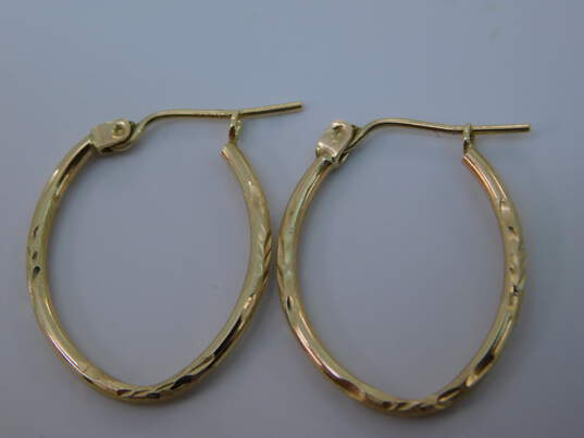 14K Yellow Gold Textured Hoop Earrings 1.0g image number 6