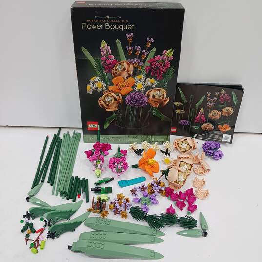 Lego Flower Bouquet Assembly Kit image number 1