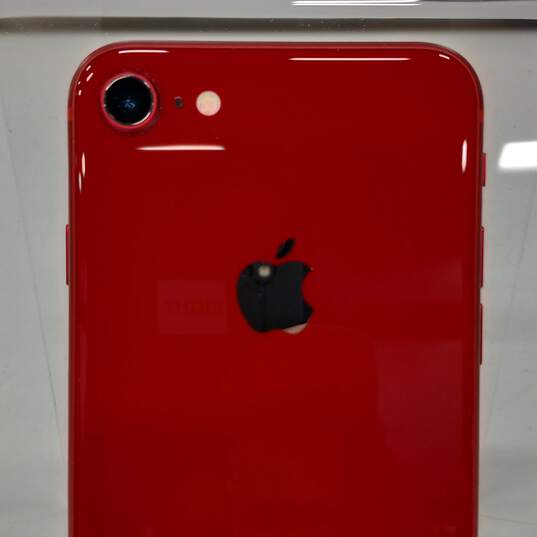 Apple iPhone 8 IOB image number 3