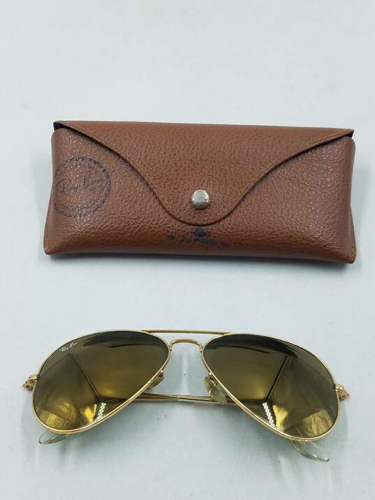 Ray-Ban Gold Aviator Large Sunglasses image number 1