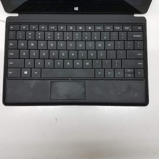 Microsoft Surface Tablet 1516  RT 64GB with Keyboard image number 2