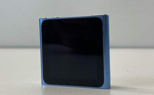 Apple iPod Nanos (Assorted Models) Lot of 2 image number 5