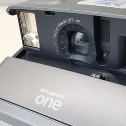 Polaroid One Instant Camera alternative image