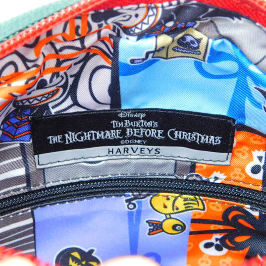 Harveys Disney The Nightmare Before Christmas Wreath Seatbelt Crossbody Bag image number 7