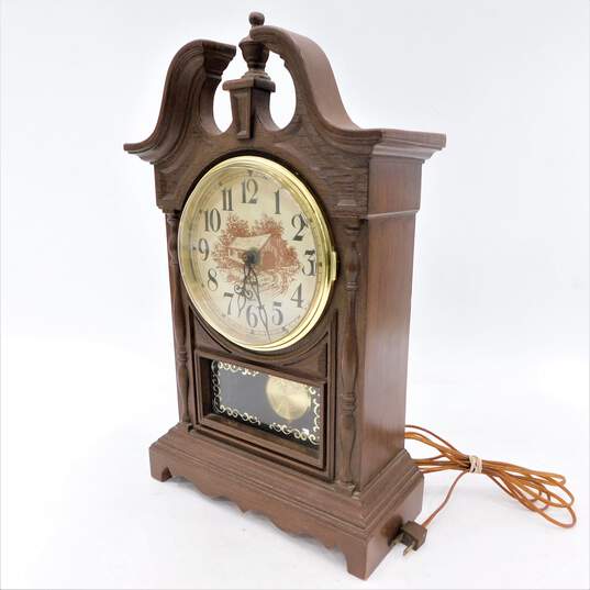 Vintage MCM Spartus Faux Wood Electric Self Starting Pendulum Mantel Shelf Clock image number 1