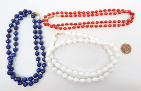 Vintage & Trifari Goldtone Americana Red White & Blue Plastic Beaded Layering Necklaces 84.8g image number 6