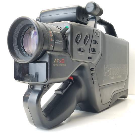 Panasonic OmniMovie PV-610D VHS Camcorder image number 2