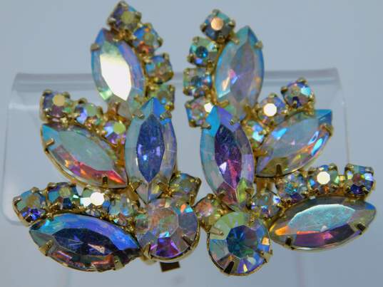 Vintage Aurora Borealis Rhinestone Statement Necklace & Chunky Gold Tone Clip On Earrings 63.8g image number 4
