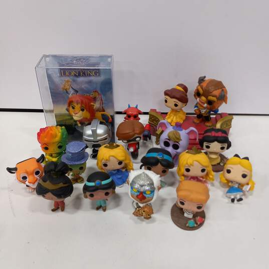 Lot of Assorted Funko Pop! Figurines image number 1
