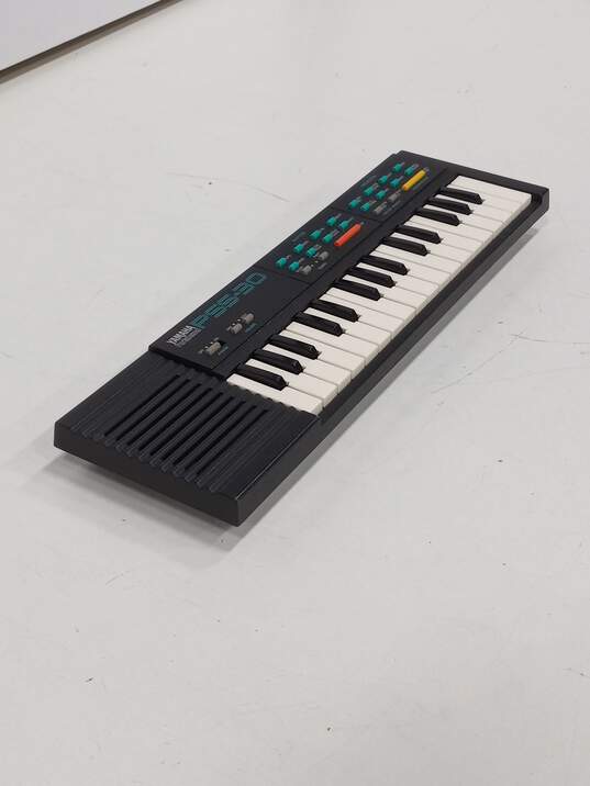 Yamaha PortaSound PSS-30 Mini Electric Keyboard image number 4