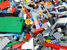 10.2 LBS Mixed LEGO Bulk Box alternative image