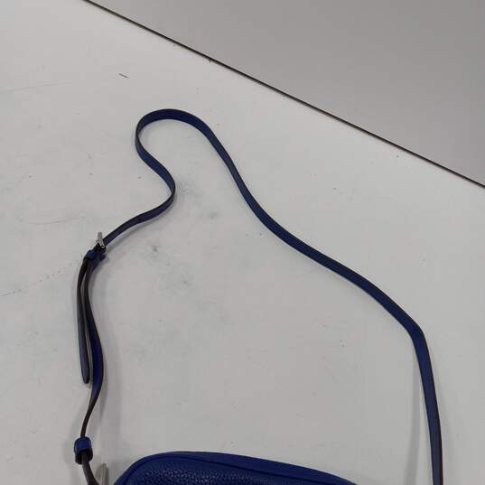 Michael Kors Royal Blue Crossbody Bag image number 4