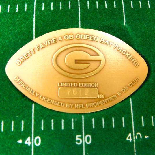 VTG Highland Mint Green Bay Packers Brett Favre Solid Bronze Football Coin image number 4