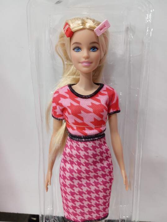 Bundle of 3 Assorted Barbie Dolls image number 5