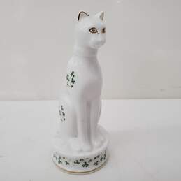 Royal Tara Fine Bone China 5.75 Inch Handmade Ireland Galway Cat Figurine