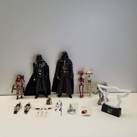 Lot of Star Wars Collectibles image number 1
