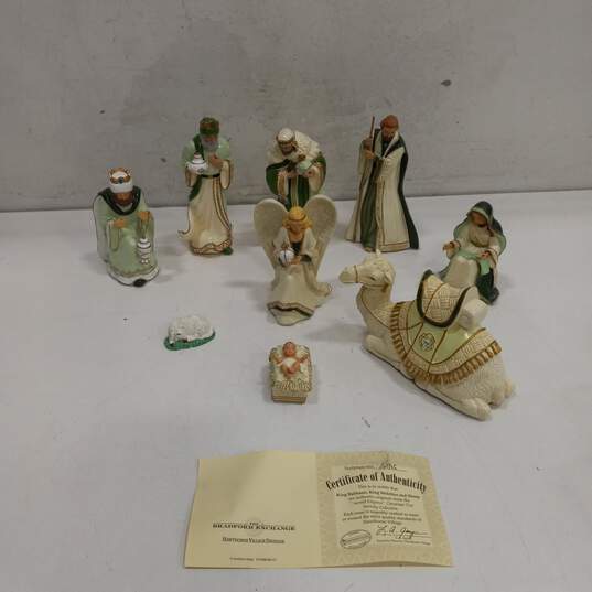 Hawthorne Village Emerald Elegance Nativity Set image number 1