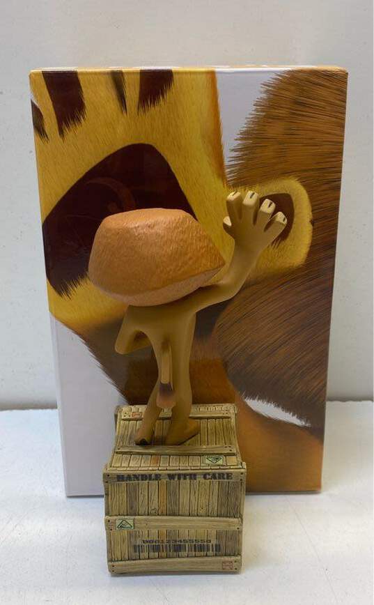 Alex The Lion 5 Year Anniversary Statue Dreamworks Animation IOB image number 3
