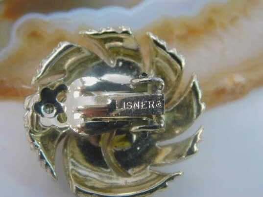 Vintage Lisner & Coro Goldtone Mid Century Modern Textured Teardrop & Brushed Flower Clip On Earrings 32.3g image number 8