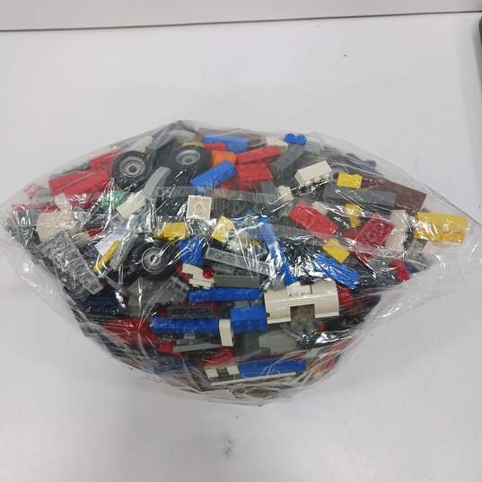 6.4lbs of Assorted Mixed Building Blocks image number 3