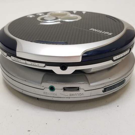 Bundle of 2 Assorted CD Players image number 6