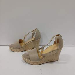 Women's Guess Gwhidy Grey Suede Woven Wedge Sandals Size 11 alternative image