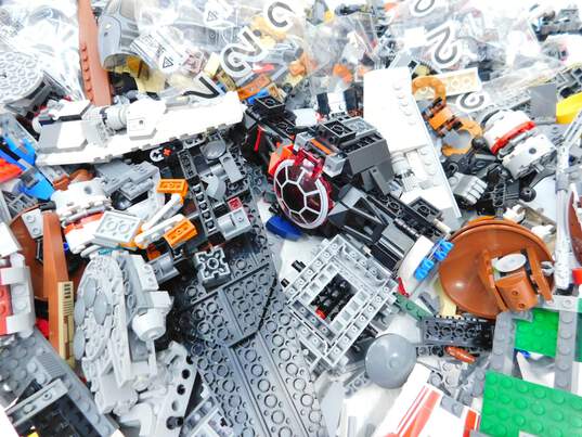 5.6 LBS LEGO Star Wars Bulk Box image number 2