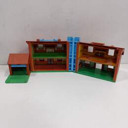 Fisher Price Doll House alternative image