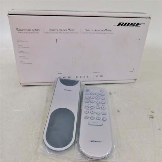 Bose Wave System Premium Backlit Remote Silver IOB image number 1