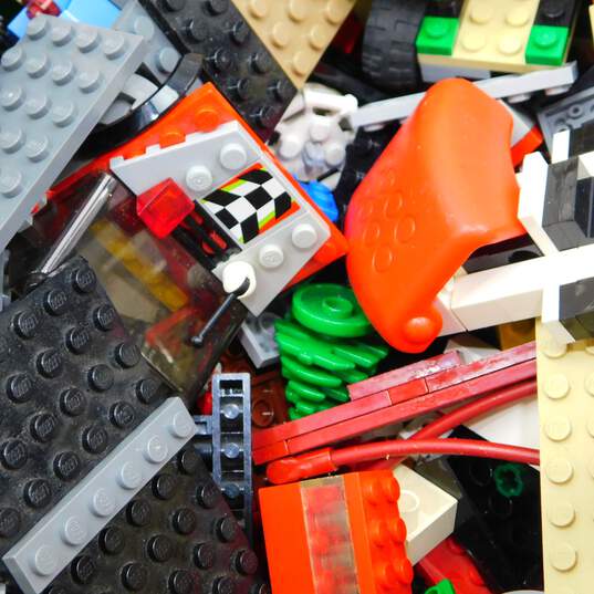 5.8lbs Mixed LEGO Bulk Box image number 2