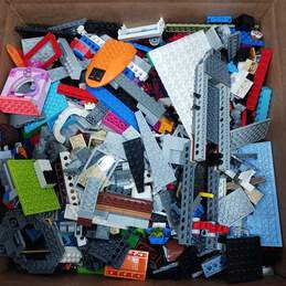 7.6lbs of Assorted Mixed Building Blocks alternative image