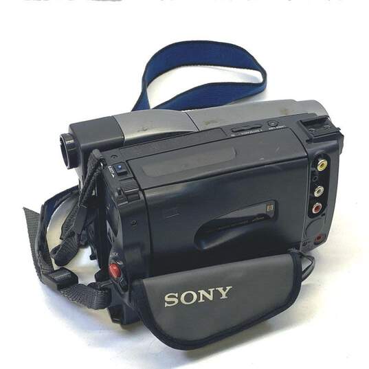 Sony Handycam Vision CCD-TRV52 Video8 Camcorder image number 5