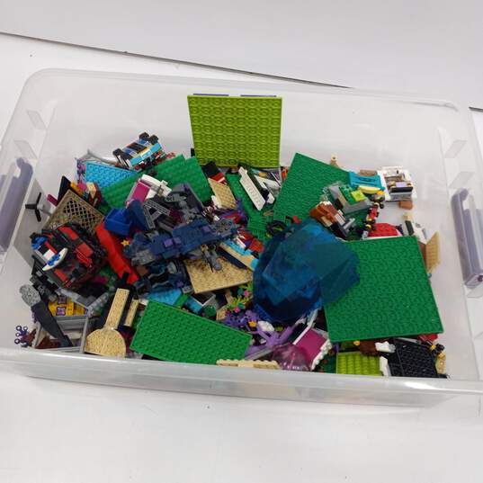 Box Of Assorted Building Blocks image number 4