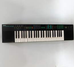 VNTG Yamaha Brand PSR-22 Model Electronic Keyboard w/ Case, Stand, and Accessories alternative image