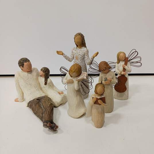 Bundle of 6 Assorted Willow Tree Figurines image number 1