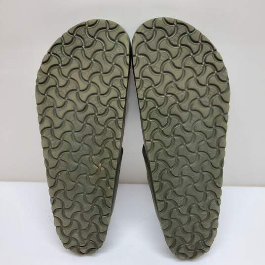 Birkenstock Gizeh Green Sandals image number 5