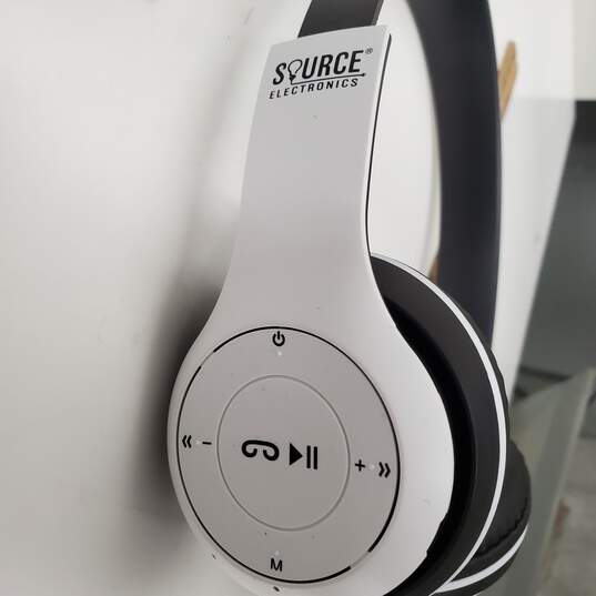 2 White Headphones Over Ear w/cases-Both Power On/ Source/Soul Brand image number 7