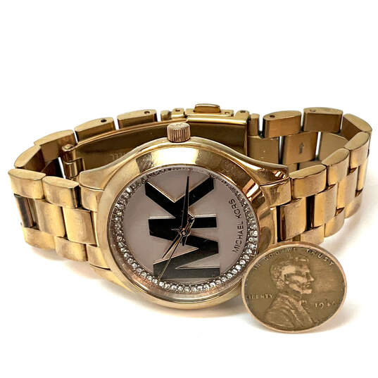 Designer Michael Kors Runway MK-3549 Gold-Tone Round Dial Analog Wristwatch image number 2