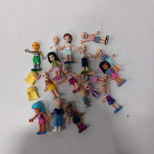 17pc Bundle of Assorted Lego Friends Minifigures image number 1