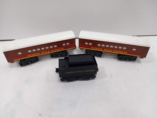 Eztec North Pole Express Battery Operated Train Set image number 2