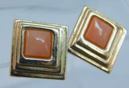 14K Yellow Gold Faux Coral Geometric Stud Earrings 1.3g alternative image