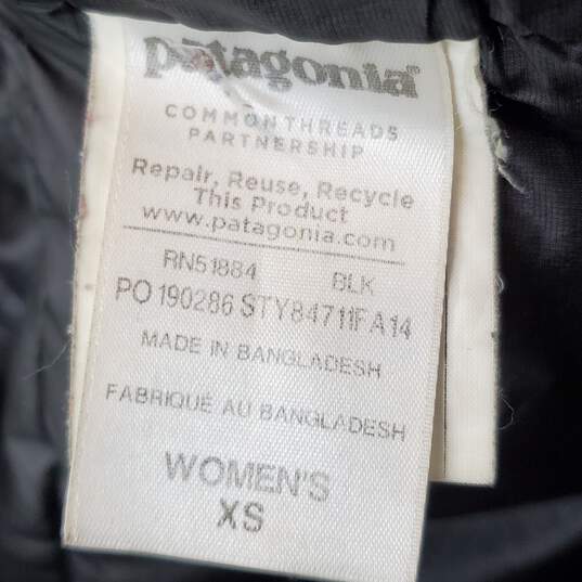 Patagonia Womens Black Hooded Rain Puffer Jacket Size XS image number 4