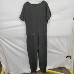 NWT Vuori WM's All Day Romper Charcoal Heathered Jumpsuit Size XL alternative image