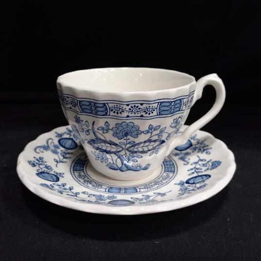 Set of 7 Vintage Myott Meakin Blue Onion Cups, Saucers & Pot image number 5