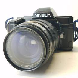 Minolta 7000 AF 35mm SLR Camera with Sigma Zoom Lens alternative image