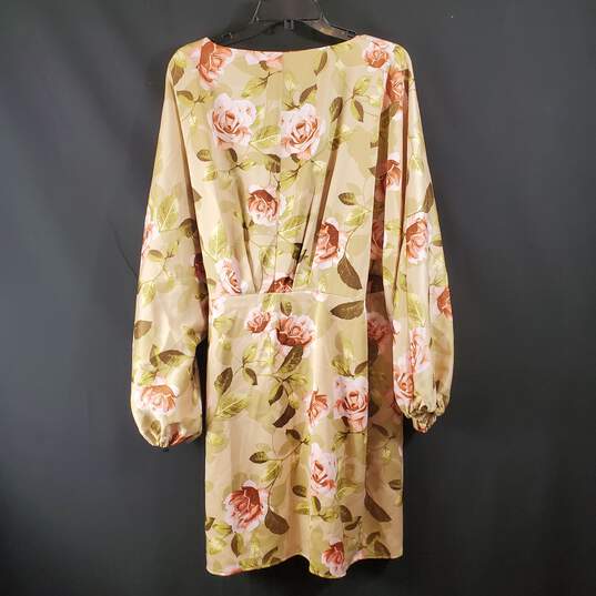 W.A.Y.F Women's Floral Wrap Dress SZ XL NWT image number 2
