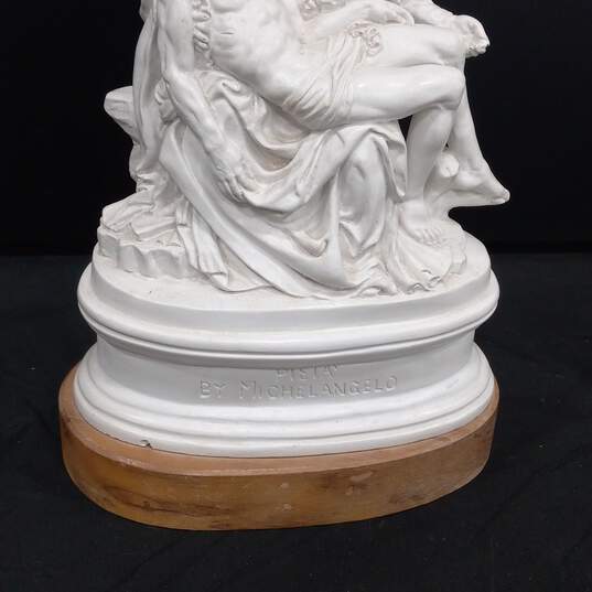 Miniature Pieta by Michelangelo Recreation Statue image number 3