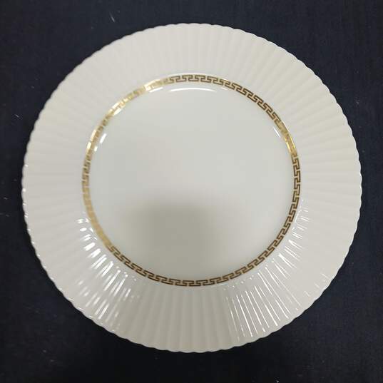 Bundle of 6 Lenox White and Gold Plates image number 4