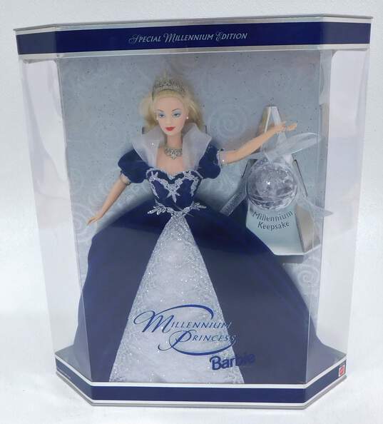 Millennium Princess 2000 Barbie Doll Special Edition with Keepsake Ornament image number 1